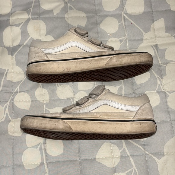 Vans - Picture 4 of 6